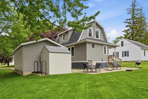 330 S Walnut Avenue New Hampton IA 50659