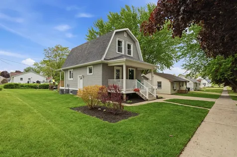 330 S Walnut Avenue New Hampton IA 50659