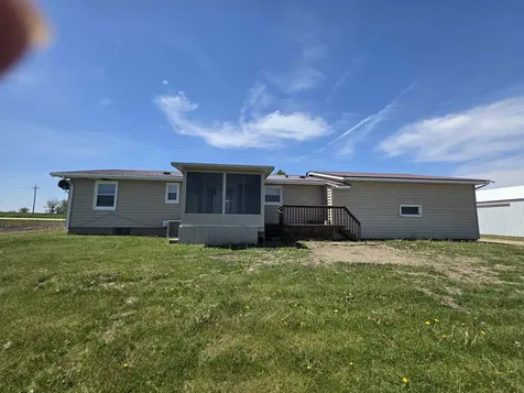 2258 110th Avenue Masonville IA 50654