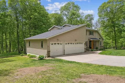 112 Castle Lane Denver IA 50622