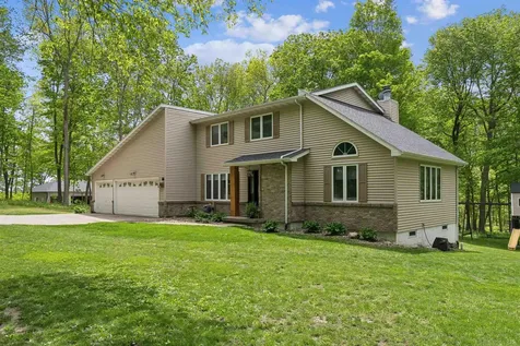 112 Castle Lane Denver IA 50622