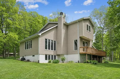 112 Castle Lane Denver IA 50622