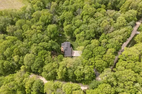 112 Castle Lane Denver IA 50622