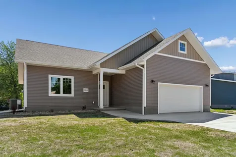 1219 W 7th Street Waterloo IA 50702