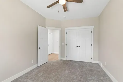 1219 W 7th Street Waterloo IA 50702