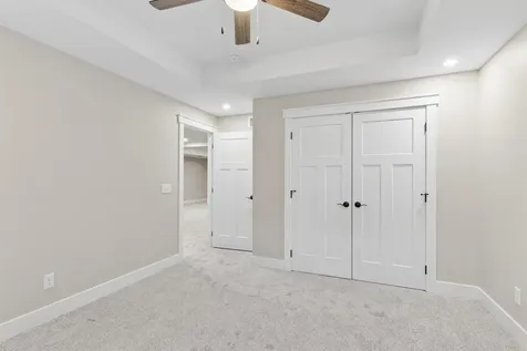 1219 W 7th Street Waterloo IA 50702