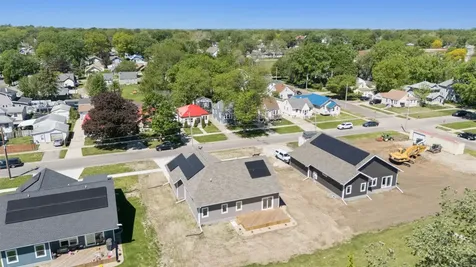 1219 W 7th Street Waterloo IA 50702