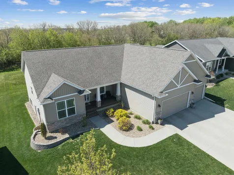 2921 Timber Cove Drive Cedar Falls IA 50613