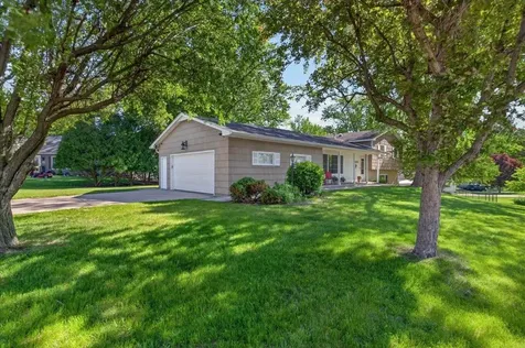 1823 Timberledge Drive Cedar Falls IA 50613