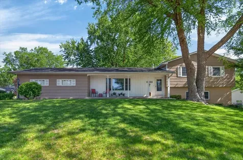 1823 Timberledge Drive Cedar Falls IA 50613