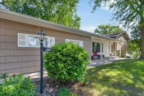 1823 Timberledge Drive Cedar Falls IA 50613