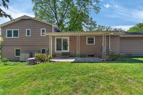 1823 Timberledge Drive Cedar Falls IA 50613