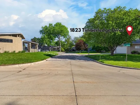 1823 Timberledge Drive Cedar Falls IA 50613