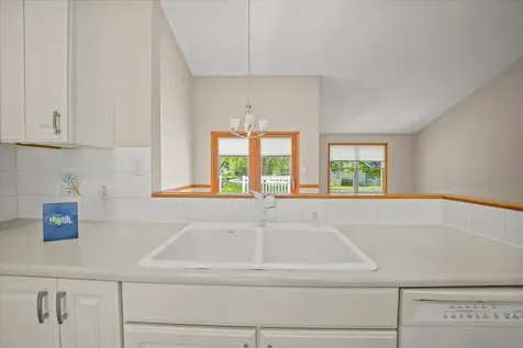 216 Cordoba Avenue Cedar Falls IA 50613