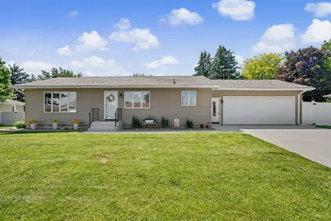 1264 9th Street Jesup IA 50648
