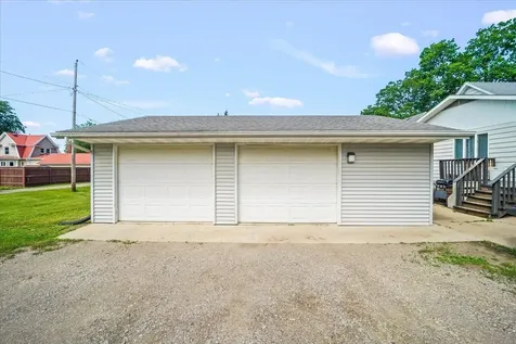 714 2nd Avenue Ackley IA 50601