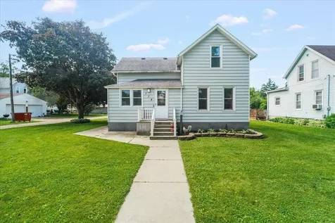 714 2nd Avenue Ackley IA 50601