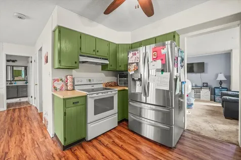 714 2nd Avenue Ackley IA 50601
