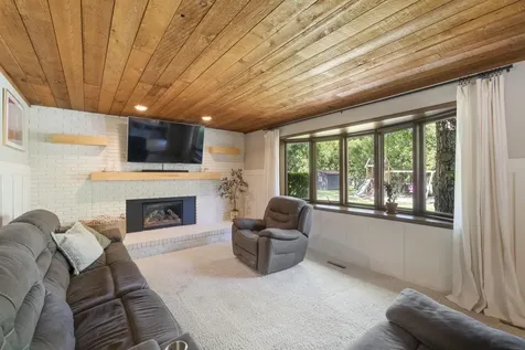 2215 Minnetonka Drive Cedar Falls IA 50613