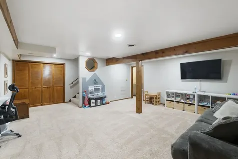 2215 Minnetonka Drive Cedar Falls IA 50613