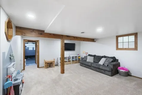 2215 Minnetonka Drive Cedar Falls IA 50613