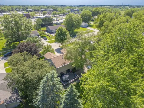 2215 Minnetonka Drive Cedar Falls IA 50613