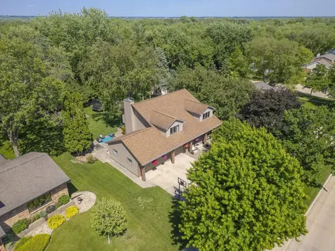 2215 Minnetonka Drive Cedar Falls IA 50613