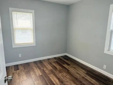 1733 Falls Avenue Waterloo IA 50701