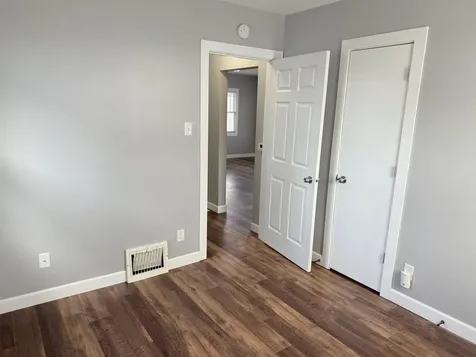 1733 Falls Avenue Waterloo IA 50701
