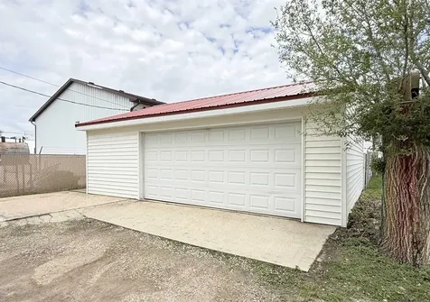 1733 Falls Avenue Waterloo IA 50701