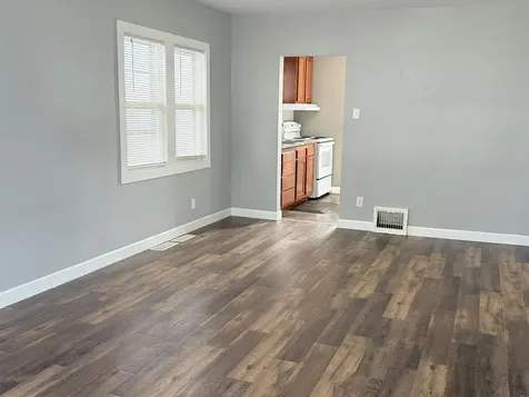 1733 Falls Avenue Waterloo IA 50701