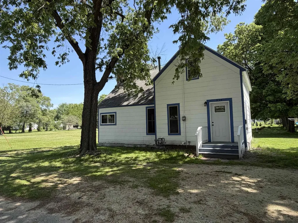 930 Pearl Street Lamont IA 50650