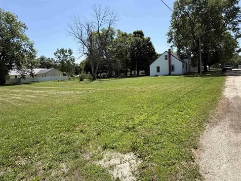 930 Pearl Street Lamont IA 50650