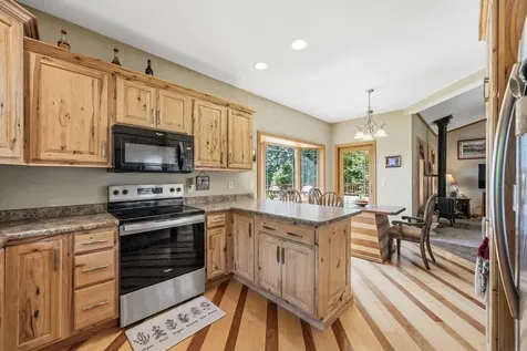 37754 390th Street Guttenberg IA 52052