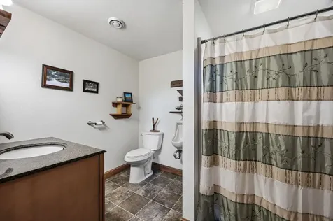 37754 390th Street Guttenberg IA 52052