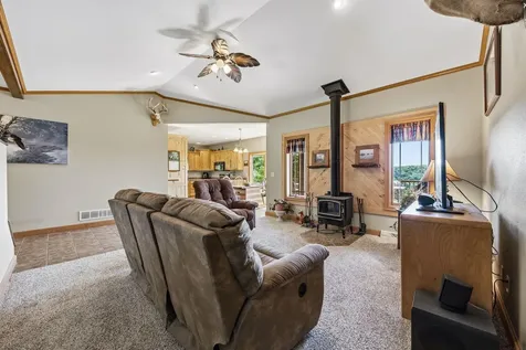 37754 390th Street Guttenberg IA 52052