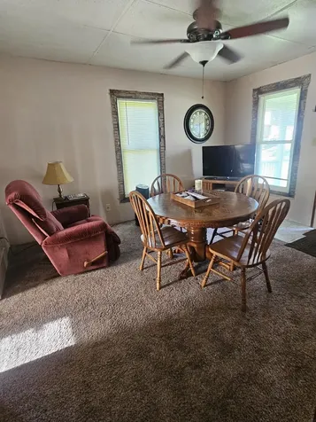 124 6th Avenue SE Oelwein IA 50662