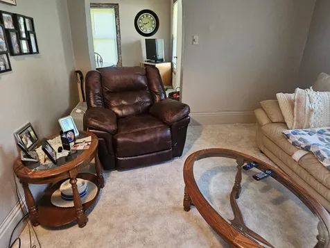 124 6th Avenue SE Oelwein IA 50662