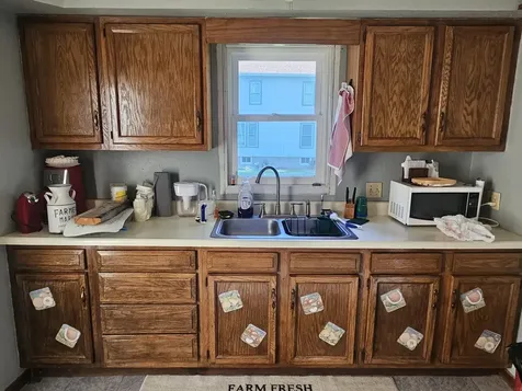124 6th Avenue SE Oelwein IA 50662