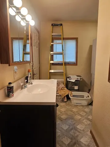 124 6th Avenue SE Oelwein IA 50662