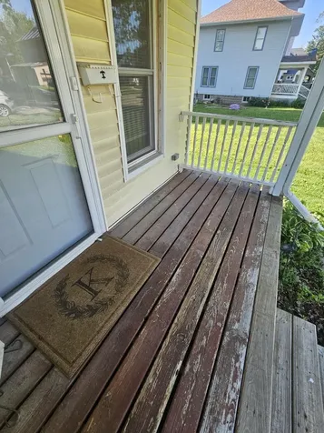 124 6th Avenue SE Oelwein IA 50662