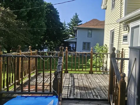 124 6th Avenue SE Oelwein IA 50662
