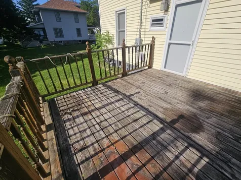 124 6th Avenue SE Oelwein IA 50662