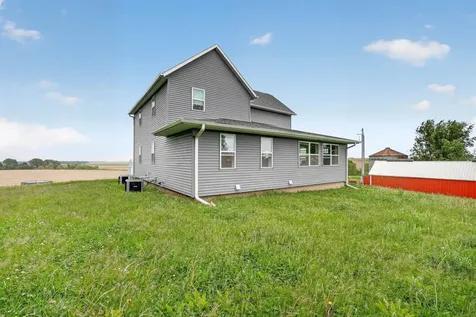 1515 Mm Avenue Traer IA 50675