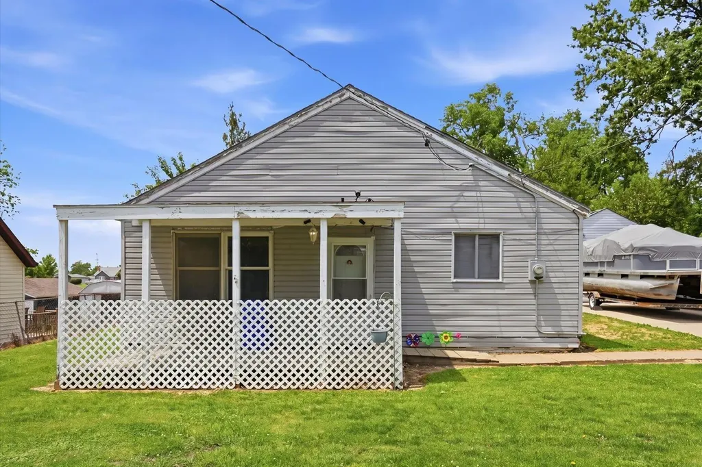 3008 SW Schaeffer Drive Cedar Rapids IA 52404