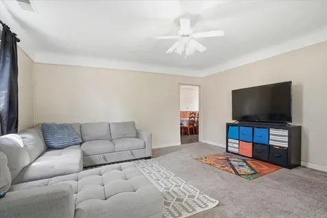 3008 SW Schaeffer Drive Cedar Rapids IA 52404