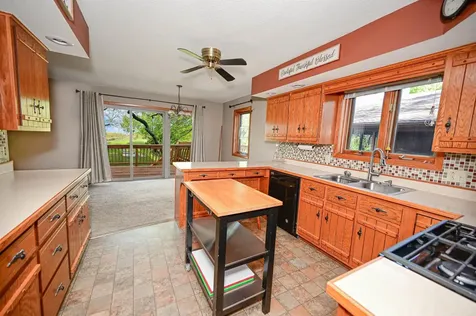 18889 171 Street Avenue Manchester IA 52057