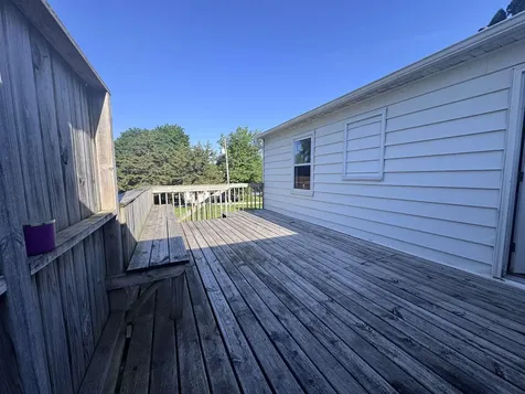 124 7th Avenue SE Oelwein IA 50662