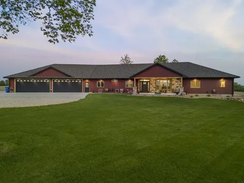 9035 Winslow Road Janesville IA 50647