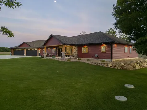 9035 Winslow Road Janesville IA 50647